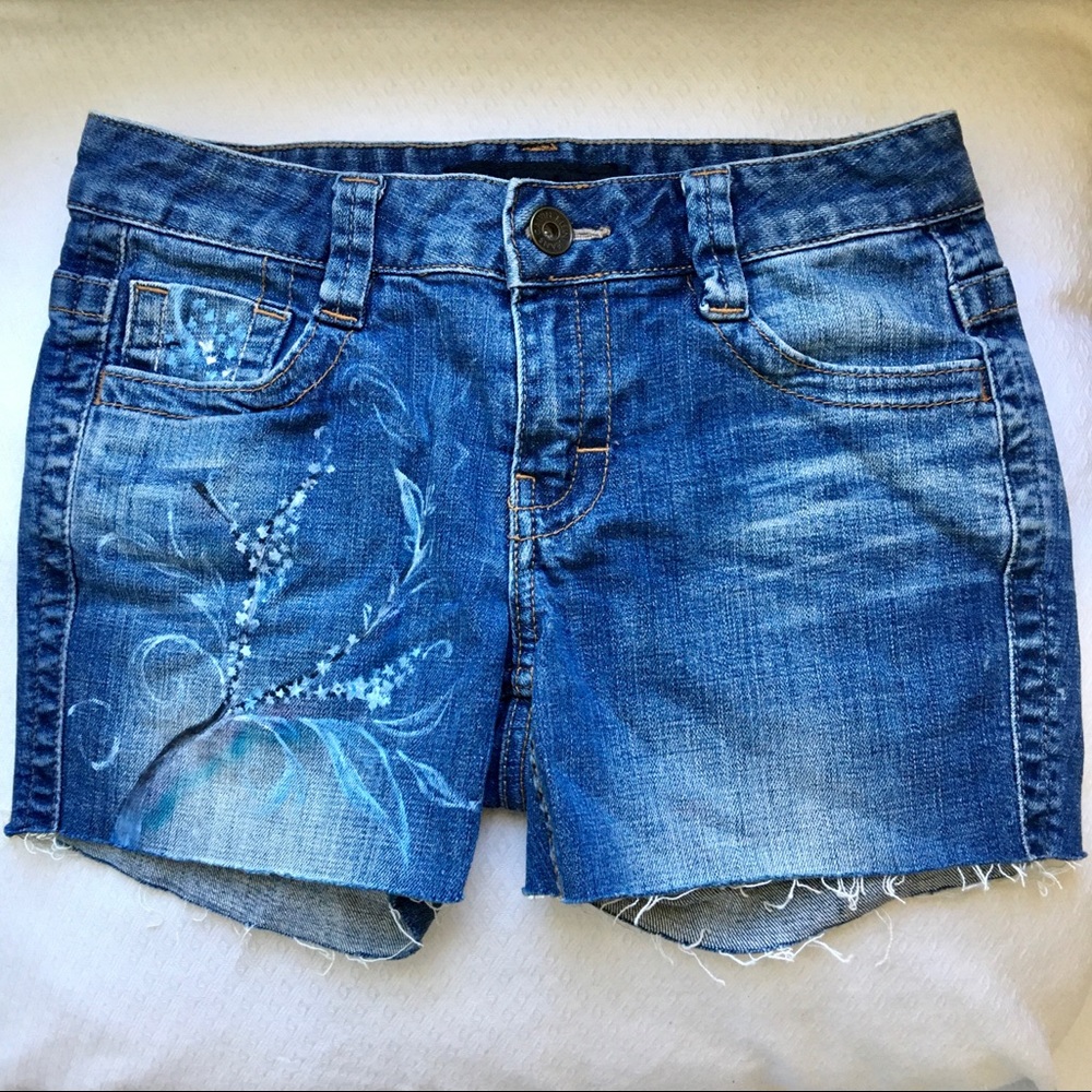 Leggy Calvin Klein cutoff jean shirts!! 👄